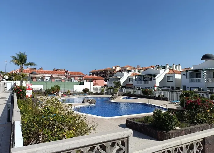 Beautiful Apartment With Pool And Wifi