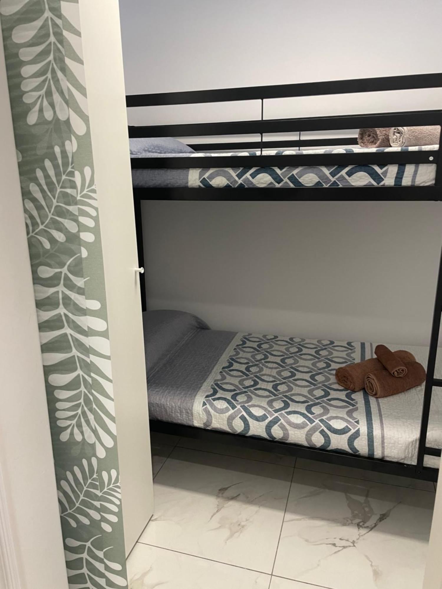 Apartment Beautiful With Pool And Wifi *