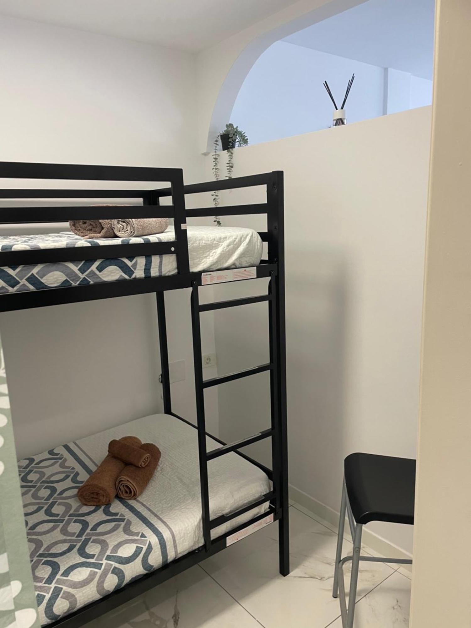 Beautiful With Pool And Wifi Apartment